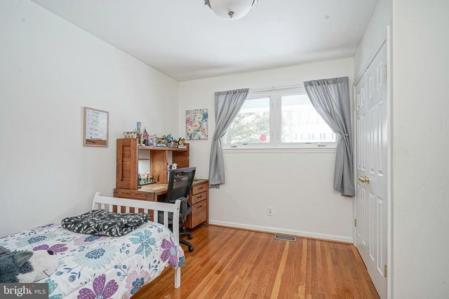 1113 CRANE DR, Cherry Hill, NJ 08003