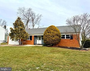 1113 CRANE DR, Cherry Hill, NJ 08003