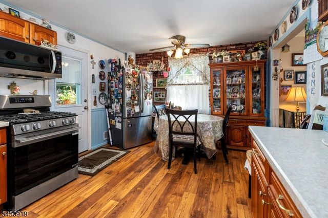18 Seton Ln, Clifton City, NJ 07013