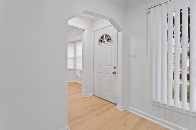 18031 Mendota Street, Detroit, MI 48221