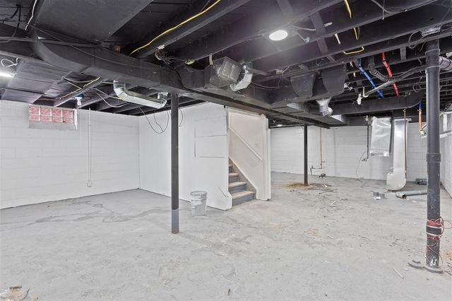 18031 Mendota Street, Detroit, MI 48221