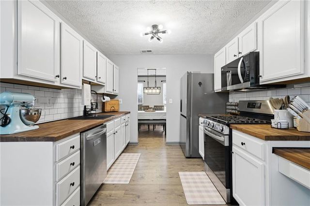 4974 Rockstone Way, Acworth, GA 30101