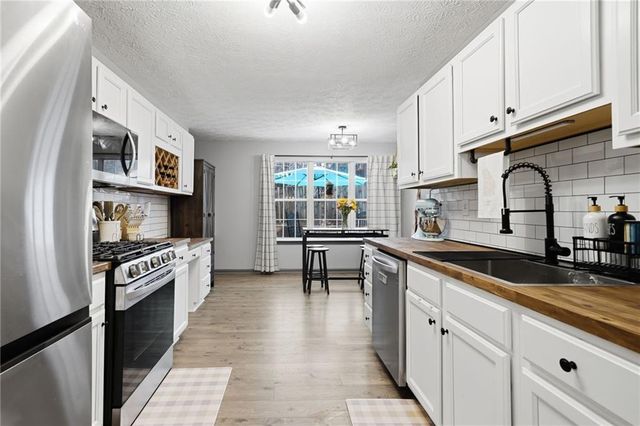 4974 Rockstone Way, Acworth, GA 30101