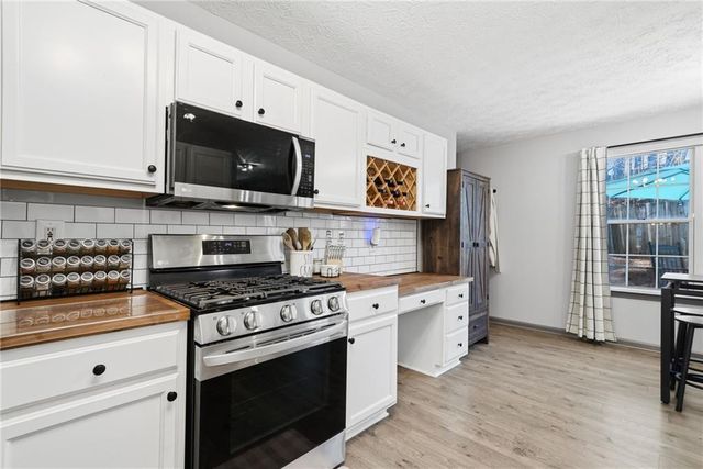 4974 Rockstone Way, Acworth, GA 30101