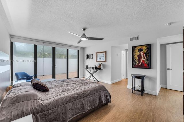 8725 SW 81st Ct, Miami, FL 33143