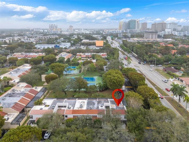 8725 SW 81st Ct, Miami, FL 33143