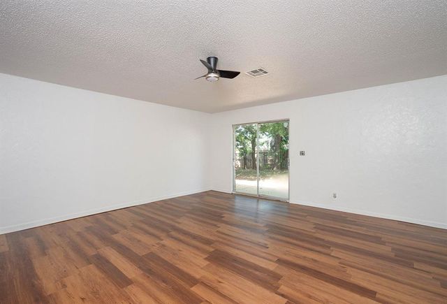 1403 N Nail Parkway, Moore, OK 73160