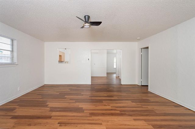 1403 N Nail Parkway, Moore, OK 73160