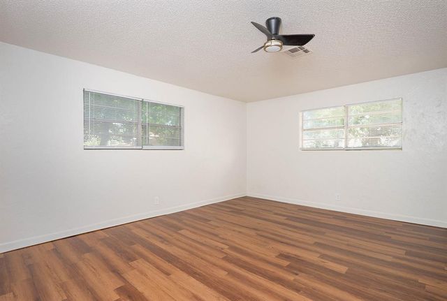 1403 N Nail Parkway, Moore, OK 73160