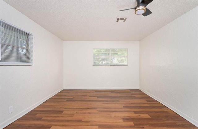 1403 N Nail Parkway, Moore, OK 73160
