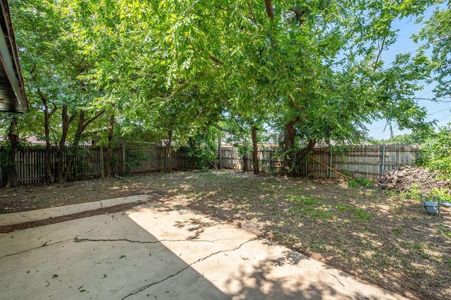 1403 N Nail Parkway, Moore, OK 73160