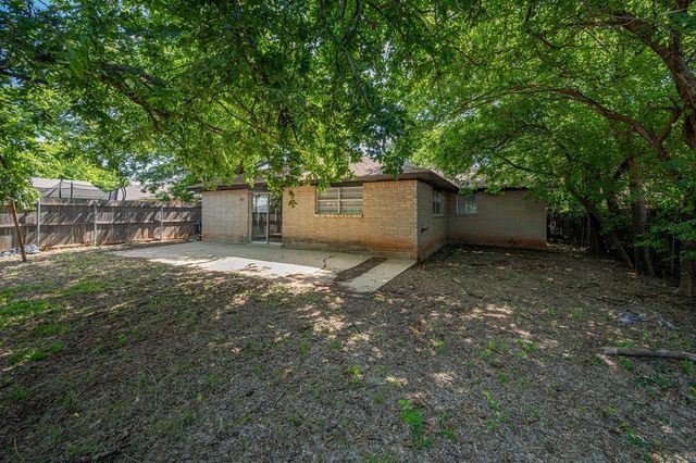 1403 N Nail Parkway, Moore, OK 73160