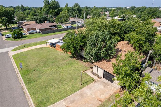 1403 N Nail Parkway, Moore, OK 73160