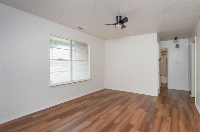 1403 N Nail Parkway, Moore, OK 73160