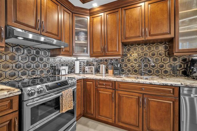 16485 Collins Avenue OS35C, Sunny Isles Beach, FL 33160