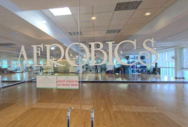 16485 Collins Avenue OS35C, Sunny Isles Beach, FL 33160