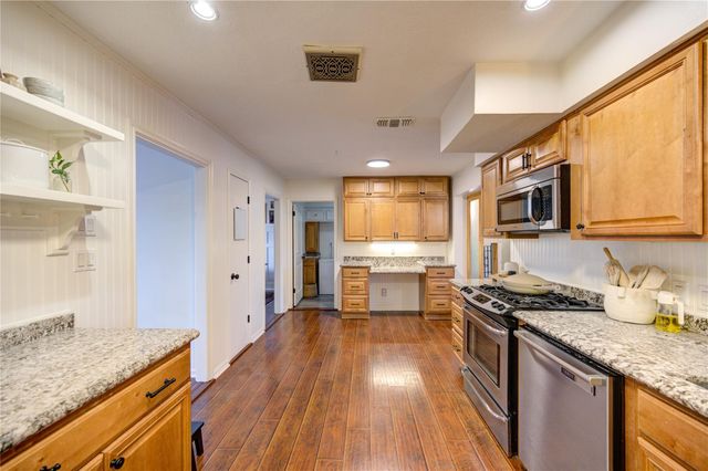 2282 Woodland Springs Street, Houston, TX 77077