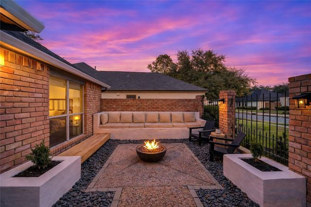 2282 Woodland Springs Street, Houston, TX 77077