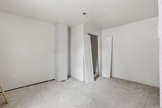 1021 CENTER ST, San Antonio, TX 78202