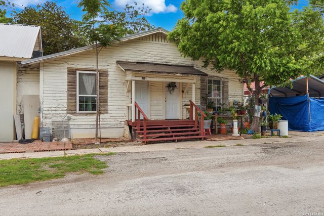 1021 CENTER ST, San Antonio, TX 78202