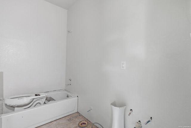 1021 CENTER ST, San Antonio, TX 78202