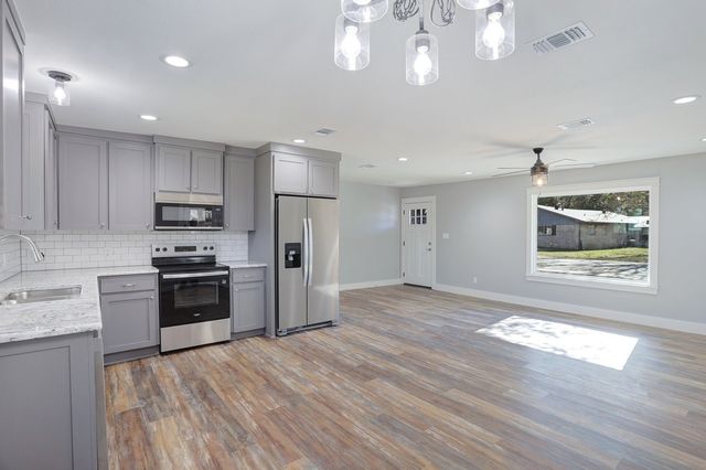 104 W Short Street, Leonard, TX 75452