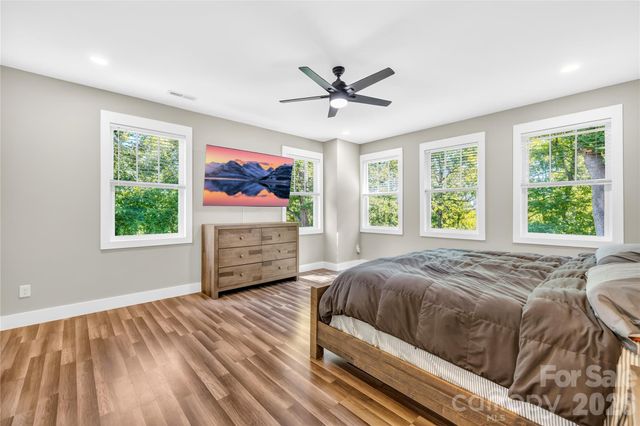 2101 Highland View Lane, Charlotte, NC 28214