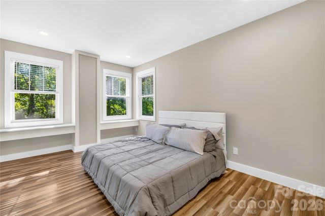 2101 Highland View Lane, Charlotte, NC 28214