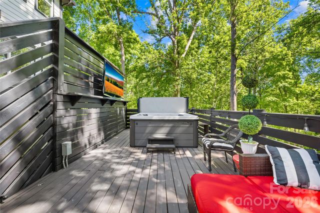 2101 Highland View Lane, Charlotte, NC 28214