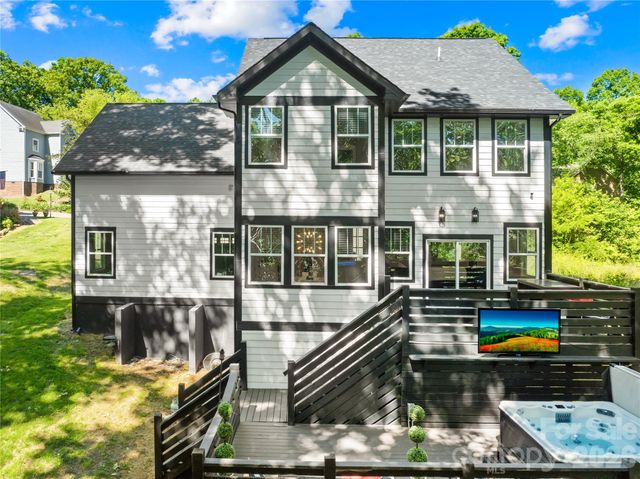 2101 Highland View Lane, Charlotte, NC 28214