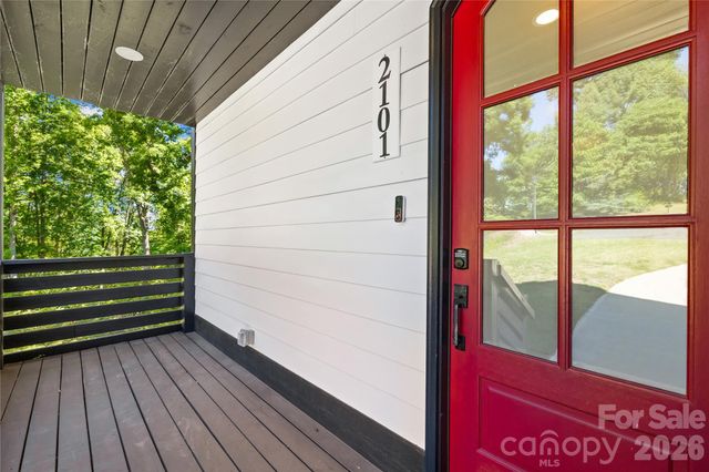 2101 Highland View Lane, Charlotte, NC 28214