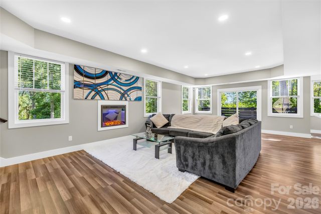 2101 Highland View Lane, Charlotte, NC 28214