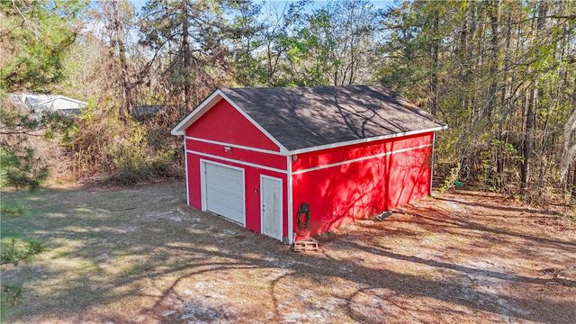 522 Grantham Road, Jesup, GA 31546
