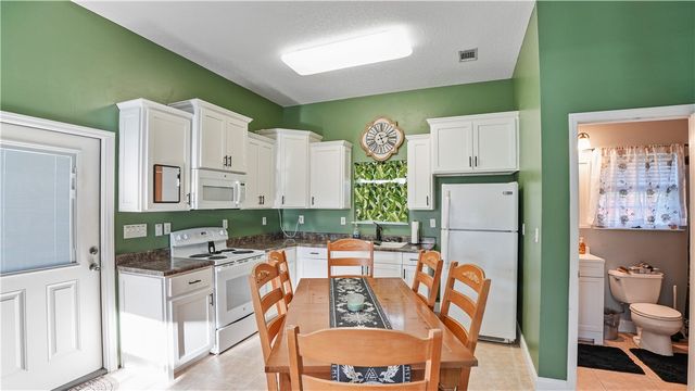 522 Grantham Road, Jesup, GA 31546