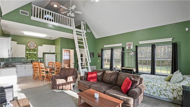 522 Grantham Road, Jesup, GA 31546