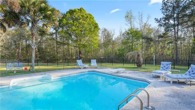 522 Grantham Road, Jesup, GA 31546
