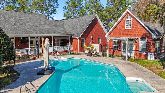 522 Grantham Road, Jesup, GA 31546