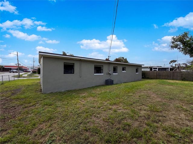 702 S SOLANDRA DRIVE, Orlando, FL 32807