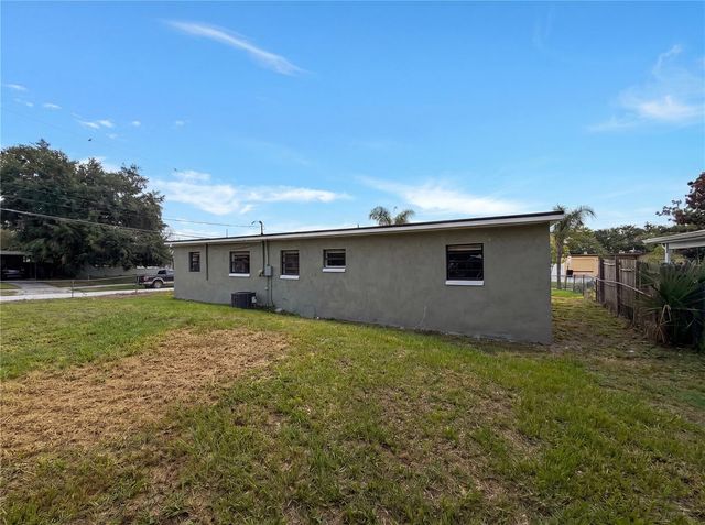 702 S SOLANDRA DRIVE, Orlando, FL 32807
