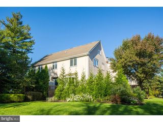 11 LEXINGTON CT, Princeton, NJ 08540