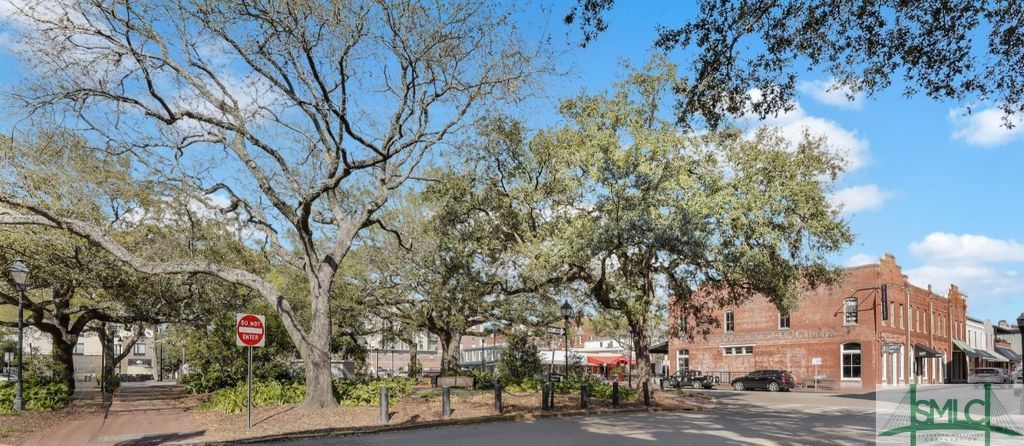 Image 24 of property listing at 310 W Broughton Street 2000, Savannah, GA 31401