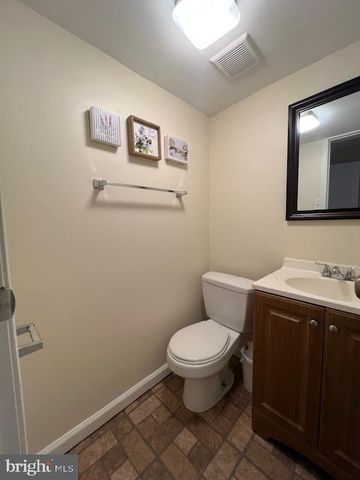 12102 BIRDSEYE TER, Germantown, MD 20874