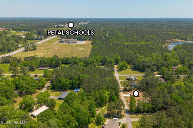 25 Maple Road, Petal, MS 39465