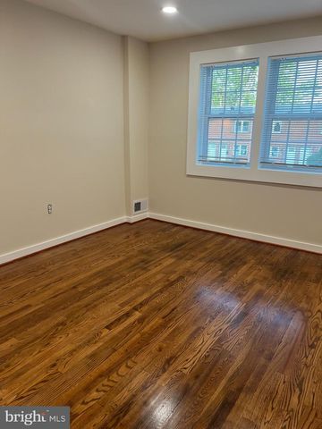 9020 MERRIMACK DR, Manassas, VA 20110