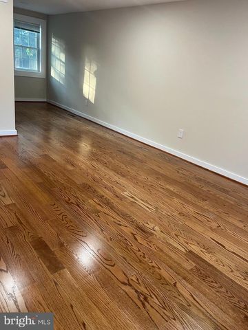 9020 MERRIMACK DR, Manassas, VA 20110
