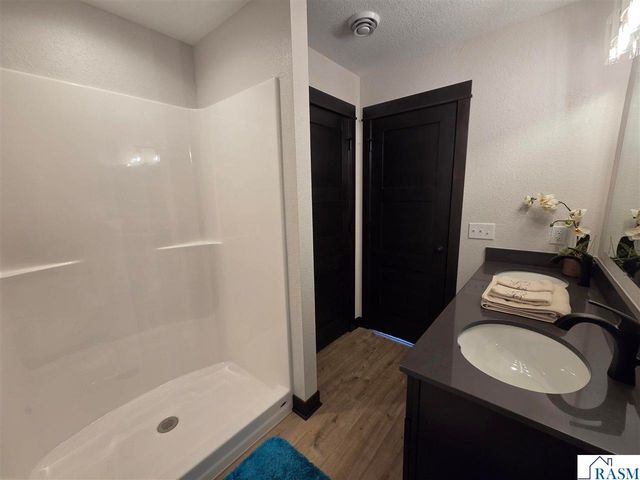 1363 Cullen Street, St. Peter, MN 56082