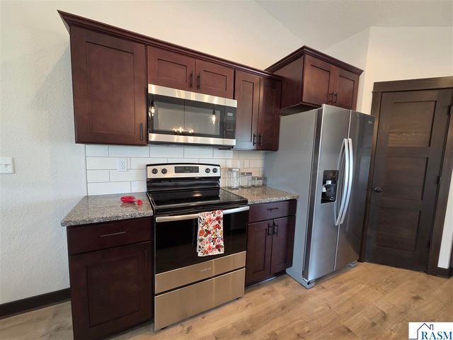 1363 Cullen Street, St. Peter, MN 56082