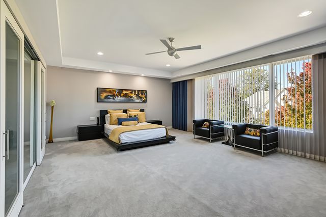 9233 Falling Waters Drive W, Burr Ridge, IL 60527