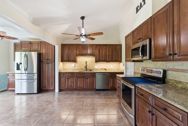 127 Cooper Circle, Santee, SC 29142