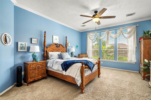 18730 Oxenberg Manor Lane, Tomball, TX 77377